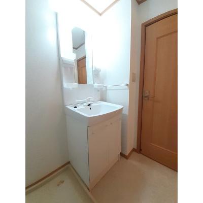apartment 岡山県瀬戸内市邑久町大富５５７番地２ 

↓地図はこちらから