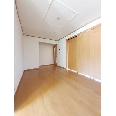 ヴィラ　プリムローズ 102【管理NO：1-011558401-01020】 2026年07月下旬入居可能の物件写真2