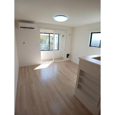 ピアチェーレ 203【管理NO：1-028228801-02030】 ★家具家電は申し込み後に搬入します★の物件写真2