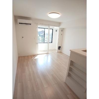 ルナテセラⅠ 202【管理NO：1-027500401-02020】 ★家具家電は申し込み後に搬入します★の物件写真2