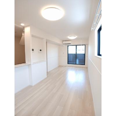 ユーリア　アイⅡ 201【管理NO：1-027348202-02010】 ★家具家電は申し込み後に搬入しますの物件写真2