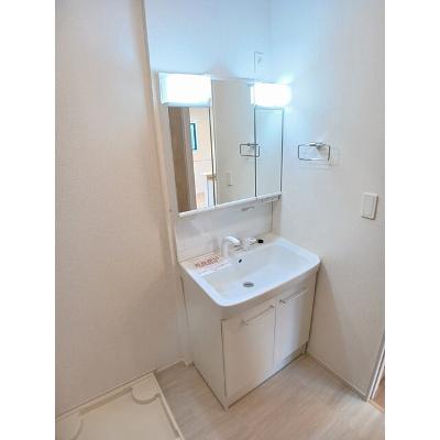 ユーリア　アイⅡ 201【管理NO：1-027348202-02010】 ★家具家電は申し込み後に搬入しますの物件写真6