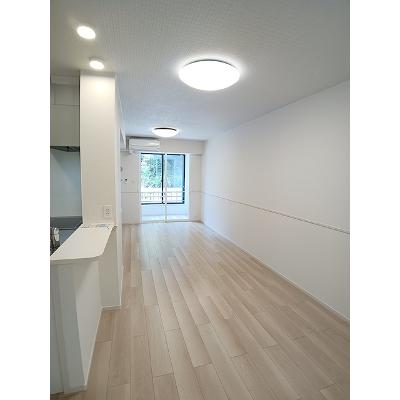 コモドカーサ　Ⅲ 102【管理NO：1-026648601-01020】 ★家具家電は申し込み後に搬入しますの物件写真2