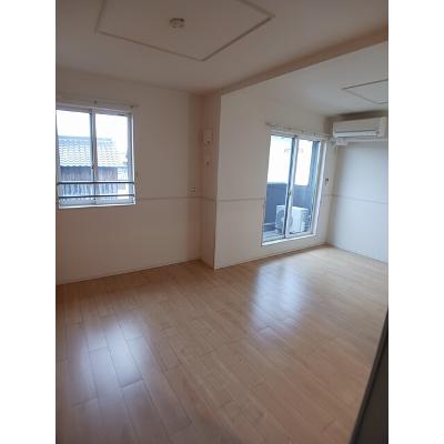 グラッチェ弐番館 203【管理NO：1-023370501-02030】 ★家具家電は申し込み後に搬入します★の物件写真2