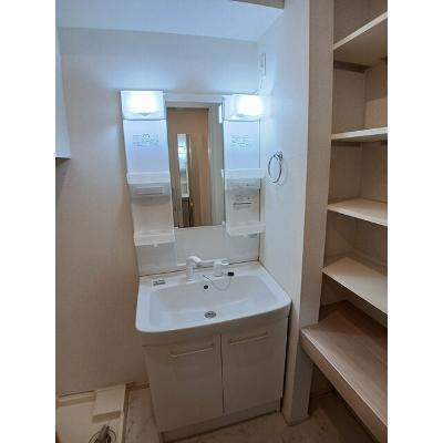 サイオン　β 102【管理NO：1-022506902-01020】 ★家具家電は申し込み後に搬入します★の物件写真6