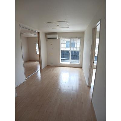 ネオ　グランジェ 201【管理NO：1-020930001-02010】 ★家具家電は申し込み後に搬入します★の物件写真2