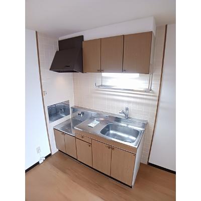 エトワール 201【管理NO：1-007724701-02010】 ★家具家電は申し込み後に搬入しますの物件写真3