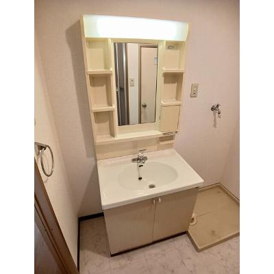 エトワール 201【管理NO：1-007724701-02010】 ★家具家電は申し込み後に搬入しますの物件写真6