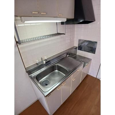 グリーンパークⅡ 205【管理NO：1-006779101-02040】 ★家具家電は申し込み後に搬入します★ ★2026年11月下旬入居可能★の物件写真3