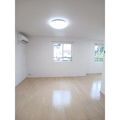 ミューカルム 205【管理NO：1-099493601-02040】 ★家具家電は申し込み後に搬入します★の物件写真2