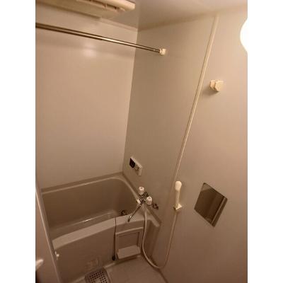 エクレセンス 106【管理NO：1-099330701-01050】 ★家具家電は申し込み後に搬入しますの物件写真4