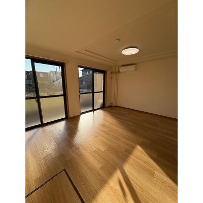 エクレセンス 103【管理NO：1-099330701-01030】 ★家具家電は申し込み後に搬入します★の物件写真2