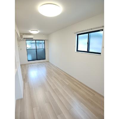 エトワール・片島 201【管理NO：1-028415901-02010】 ★家具家電は申し込み後に搬入しますの物件写真2