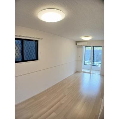 ユーリア　アイⅡ 103【管理NO：1-027348202-01030】 ★家具家電は申し込み後に搬入しますの物件写真2
