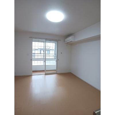 メゾン・フロイデ 202【管理NO：1-018187601-02020】 ★家具家電は申し込み後に搬入します★ ★2026年12月中旬入居可能★の物件写真2