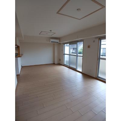 シャン・ド・フルール 106【管理NO：1-013500601-01050】 ★家具家電は申し込み後に搬入しますの物件写真2