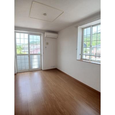 シェーン・バッハ 201【管理NO：1-012993001-02010】 ★家具家電は申し込み後に搬入します★の物件写真2