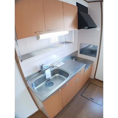 ウィスタリア 103【管理NO：1-010337201-01030】 ★家具家電は申し込み後に搬入します★の物件写真3