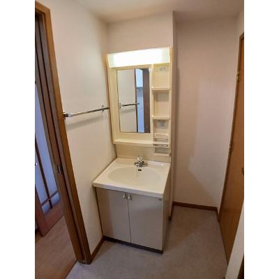 ロ－ゼン大上 201【管理NO：1-007383501-02010】 ★家具家電は申し込み後に搬入します★の物件写真6