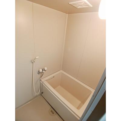 サンリーヴェ 102【管理NO：1-007070201-01020】 ★家具家電は申し込み後に搬入しますの物件写真4