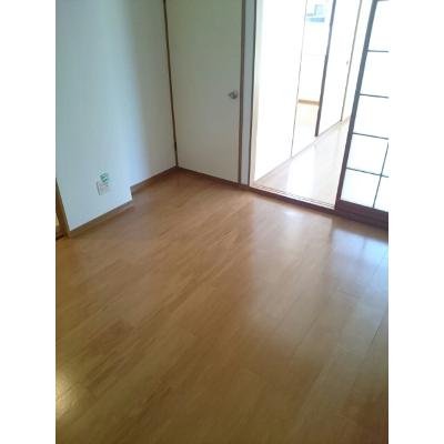 エルディムナガヤマ 103【管理NO：1-003718301-01030】 ★家具家電は申し込み後に搬入しますの物件写真2