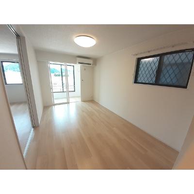 ニューカッスル　Ⅱ 104【管理NO：1-027002802-01040】 ★家具家電は申し込み後に搬入します★の物件写真2