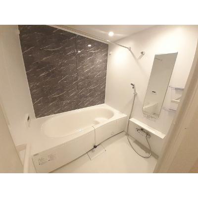 ニューカッスル　Ⅱ 102【管理NO：1-027002802-01020】 ★家具家電は申し込み後に搬入します★の物件写真4