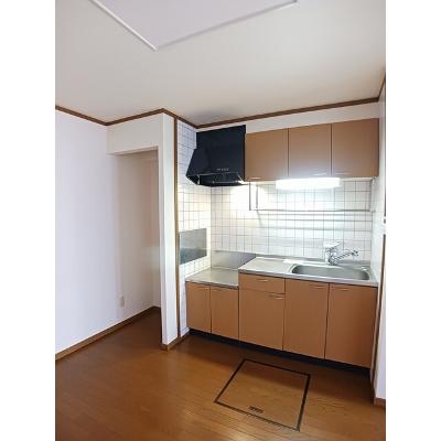 セレブレイトⅢ 102【管理NO：1-011792303-01020】 ★家具家電は申し込み後に搬入します★の物件写真3