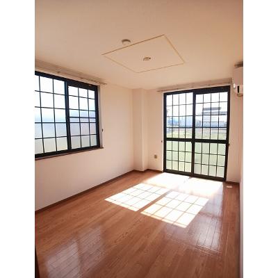 メフィストＢ 101【管理NO：1-011431402-01010】 ★家具家電は申し込み後に搬入します★の物件写真2