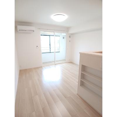 アジュールⅠ 204【管理NO：1-028574401-02040】 ★家具家電は申し込み後に搬入します★の物件写真2