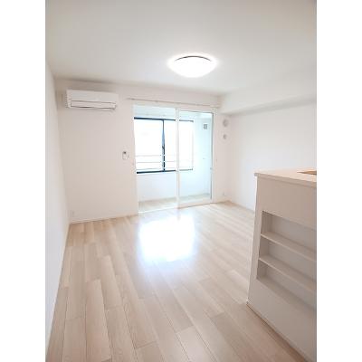 アジュールⅠ 203【管理NO：1-028574401-02030】 ★家具家電は申し込み後に搬入します★の物件写真2
