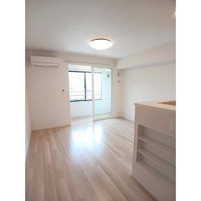 アジュールⅠ 202【管理NO：1-028574401-02020】 ★家具家電は申し込み後に搬入します★の物件写真2