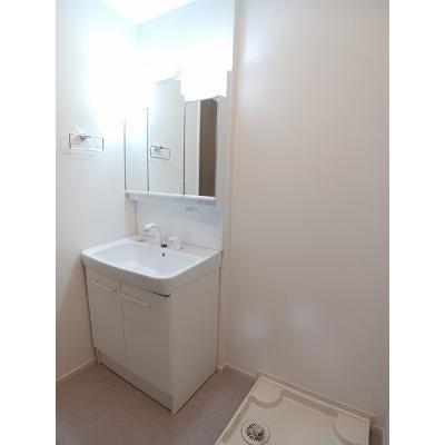 ローブクレールⅠ 104【管理NO：1-028238601-01040】 ★家具家電は申し込み後に搬入します★の物件写真6
