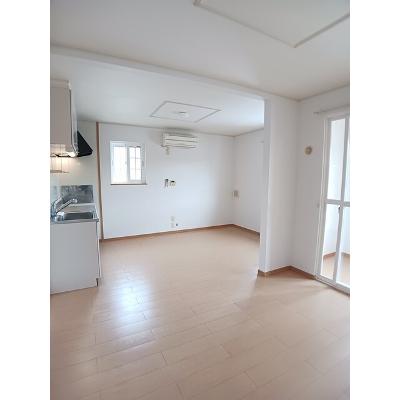 カレント・ベルデ 205【管理NO：1-015200801-02050】 ★家具家電は申し込み後に搬入しますの物件写真2