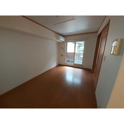 リヴ・ホウコウ 202【管理NO：1-013754501-02020】 ★家具家電は申し込み後に搬入します★の物件写真2
