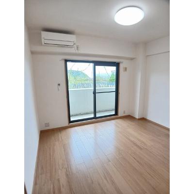 マーヴェラス・ヴュー 102【管理NO：1-012296701-01020】 ★家具家電は申し込み後に搬入しますの物件写真2