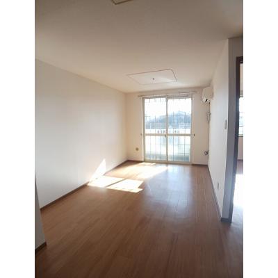 モクレレ 202【管理NO：1-011413001-02020】 ★家具家電は申し込み後に搬入しますの物件写真2