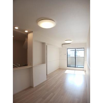 ヒカルサ境港外江町イーストⅡ 202【管理NO：1-027581502-02020】 ★家具家電は申し込み後に搬入します★ ★2026年11月中旬入居可能★の物件写真2
