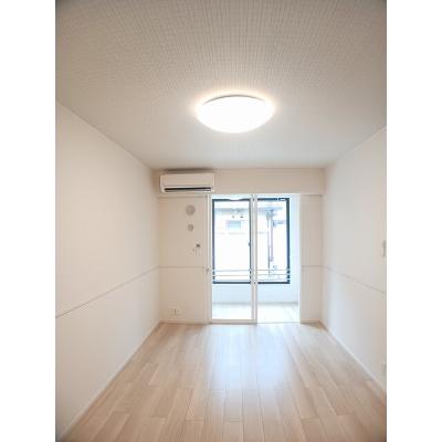 モイルミール 102【管理NO：1-026676501-01020】 ★家具家電は申し込み後に搬入します 2026年07月上旬入居可能の物件写真2
