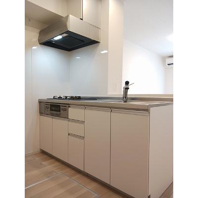 モイルミール 102【管理NO：1-026676501-01020】 ★家具家電は申し込み後に搬入します 2026年07月上旬入居可能の物件写真3