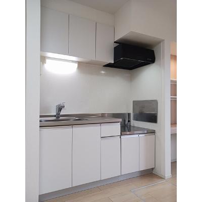フルール・ユー 103【管理NO：1-022032401-01030】 ★家具家電は申し込み後に搬入します★の物件写真3