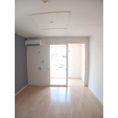 フローラーリア 105【管理NO：1-021342901-01050】 ★家具家電は申し込み後に搬入しますの物件写真2