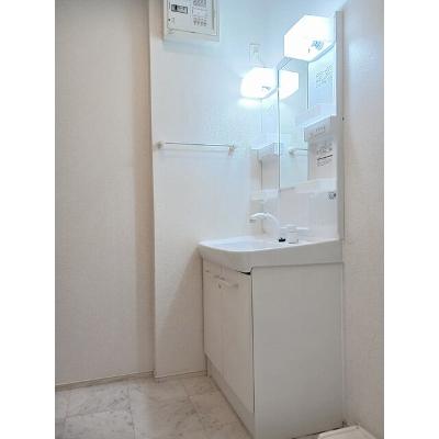 フローラーリア 105【管理NO：1-021342901-01050】 ★家具家電は申し込み後に搬入しますの物件写真6