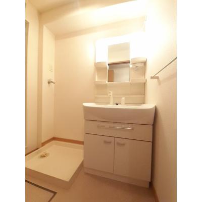 メディオ・コルソＢ 102【管理NO：1-014145802-01020】 ★家具家電は申し込み後に搬入します★の物件写真6