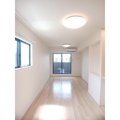 テルミアース　Ⅱ 204【管理NO：1-026893302-02040】 ★家具家電は申し込み後に搬入します★の物件写真2