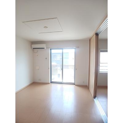 サンパティオⅡ 202【管理NO：1-017660702-02020】 ★家具家電は申し込み後に搬入します★の物件写真2