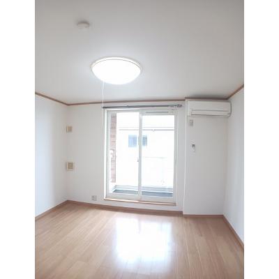 デフィ・チョーＢ 202【管理NO：1-012825302-02020】 ★家具家電は申し込み後に搬入しますの物件写真2