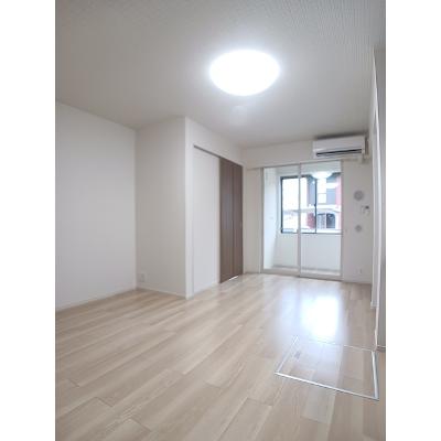 Ｊ－シャモニー　スロープ　Ⅱ 105【管理NO：1-027237602-01050】 ★家具家電は申し込み後に搬入します★の物件写真2