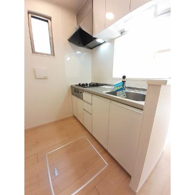 クオーレⅠ 101【管理NO：1-024987501-01010】 ★家具家電は申し込み後に搬入します★ ★2026年09月上旬入居可能★の物件写真3