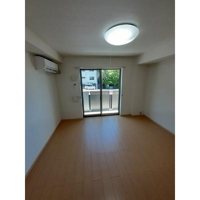 スターリーフォーレストＢ 202【管理NO：1-016478702-02020】 ★家具家電は申し込み後に搬入します 2026年07月下旬入居可能の物件写真2
